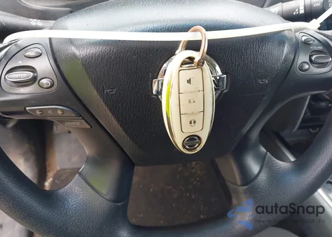 2016 Nissan Pathfinder S z USA, uszkodzony, nr VIN 5N1AR2MN1GC621490